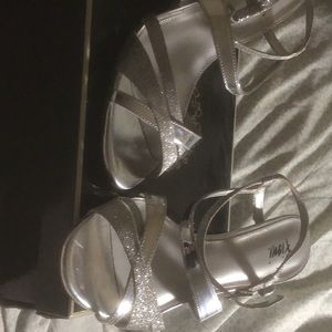 Silver dress shoe 2’ heel worn once good condition no returns